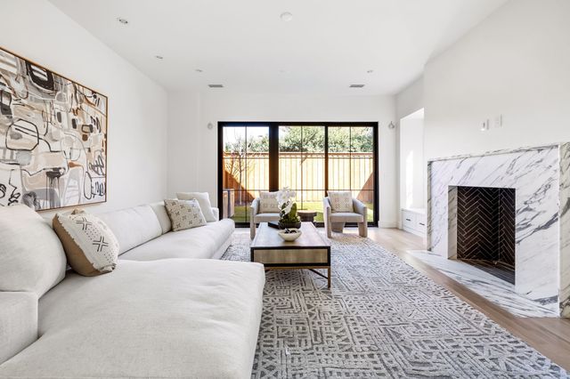 4105 Hawthorne Avenue, Dallas, TX 75219