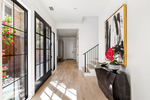 4105 Hawthorne Avenue, Dallas, TX 75219