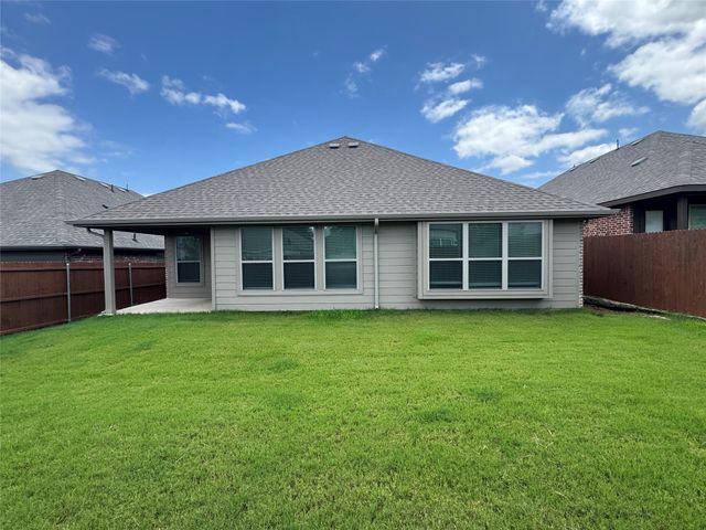 712 Long Iron Drive, Fort Worth, TX 76108