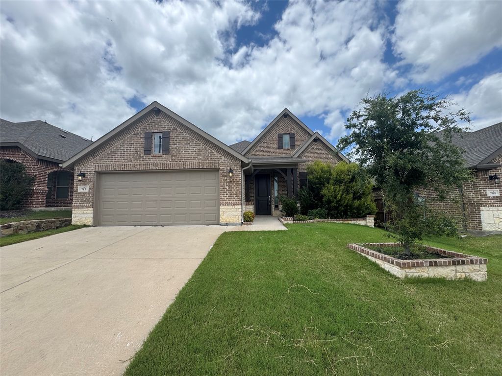 712 Long Iron Drive, Fort Worth, TX 76108