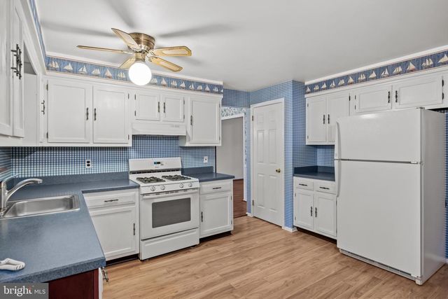 240 SOUTHVIEW DRIVE, Delran, NJ 08075