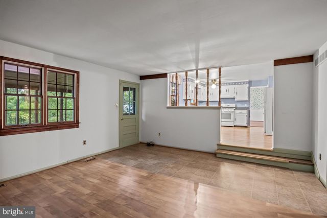 240 SOUTHVIEW DRIVE, Delran, NJ 08075
