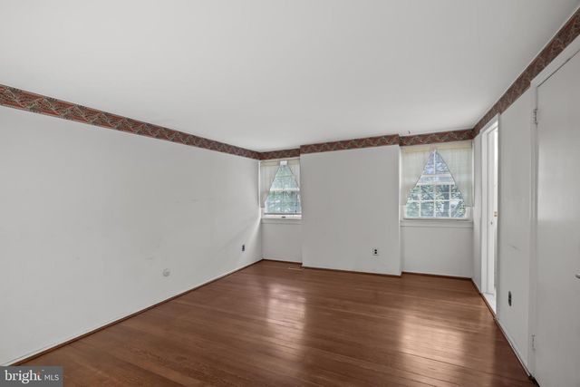 240 SOUTHVIEW DRIVE, Delran, NJ 08075