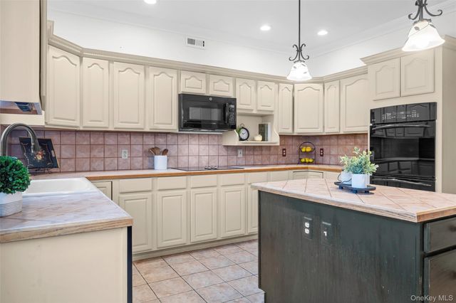 40 County Route 62, Westtown, NY 10998