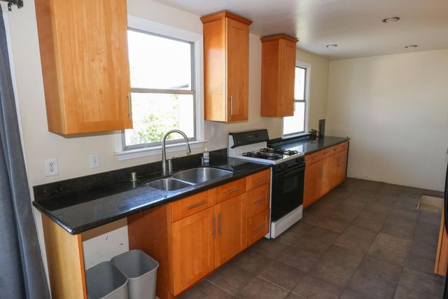 106 Mesa Lane, Santa Cruz, CA 95060
