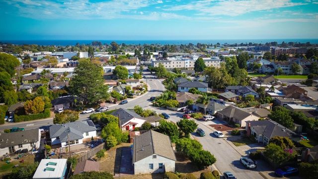 106 Mesa Lane, Santa Cruz, CA 95060