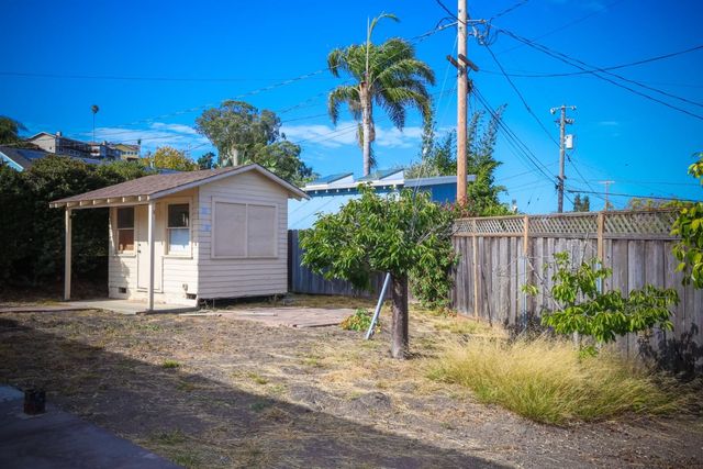 106 Mesa Lane, Santa Cruz, CA 95060