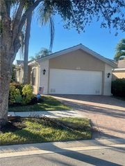 7131 Marconi CT, Naples, FL 34114