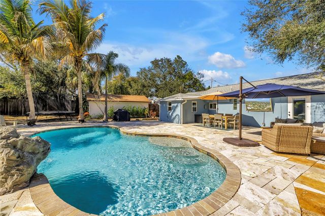 2834 W BAY HAVEN DRIVE, Tampa, FL 33611