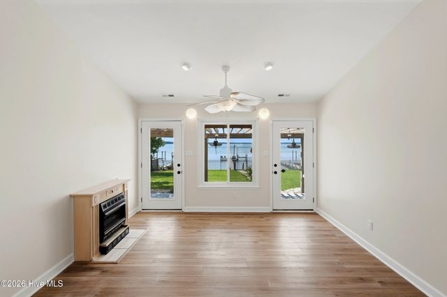 132 Gemstone Drive, Sneads Ferry, NC 28460