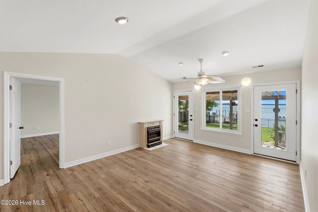132 Gemstone Drive, Sneads Ferry, NC 28460