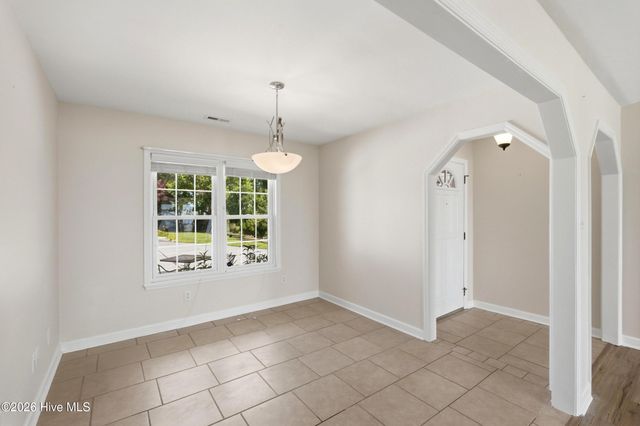 132 Gemstone Drive, Sneads Ferry, NC 28460