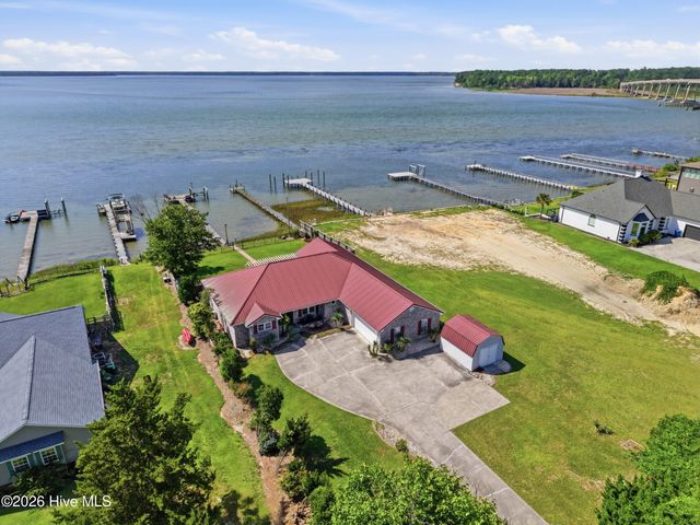132 Gemstone Drive, Sneads Ferry, NC 28460