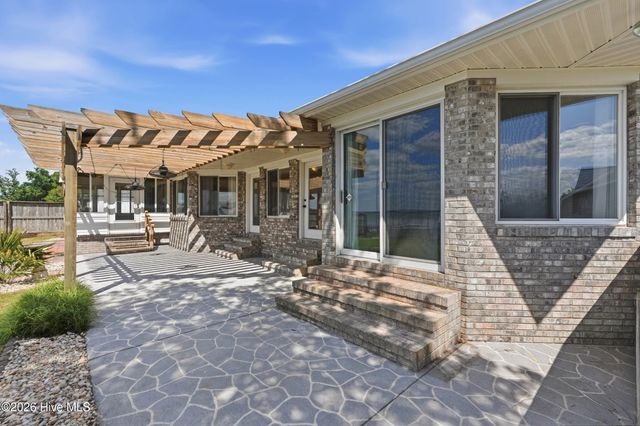 132 Gemstone Drive, Sneads Ferry, NC 28460