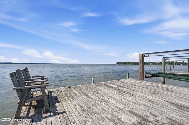 132 Gemstone Drive, Sneads Ferry, NC 28460