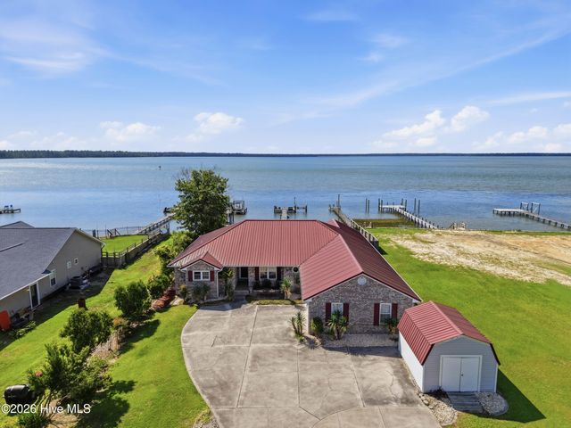 132 Gemstone Drive, Sneads Ferry, NC 28460