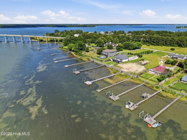 132 Gemstone Drive, Sneads Ferry, NC 28460