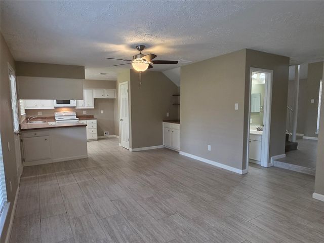 4302 Sloangate Drive, Spring, TX 77373