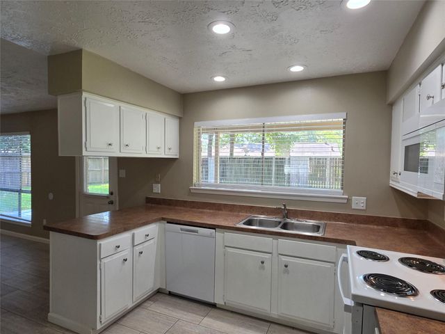 4302 Sloangate Drive, Spring, TX 77373