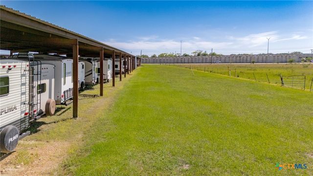 1610 Zac Lentz Parkway, Victoria, TX 77904