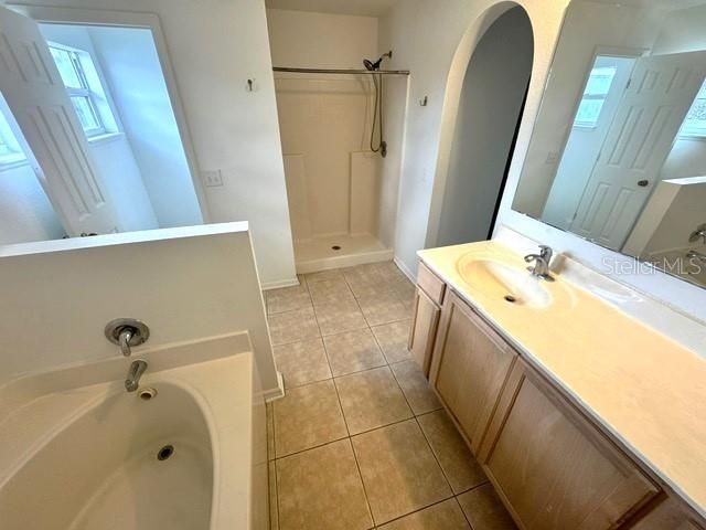 565 EAGLE COURT, Kissimmee, FL 34759