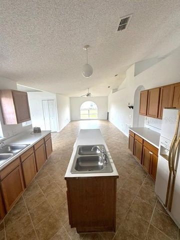 565 EAGLE COURT, Kissimmee, FL 34759