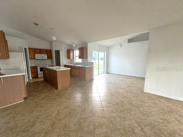 565 EAGLE COURT, Kissimmee, FL 34759