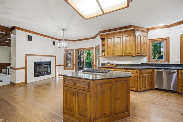 2404 Entrada DR, Virginia Beach, VA 23456