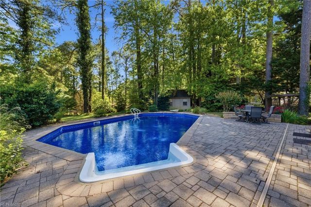 2404 Entrada DR, Virginia Beach, VA 23456
