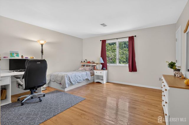 14 Gallo Way, Edison, NJ 08820