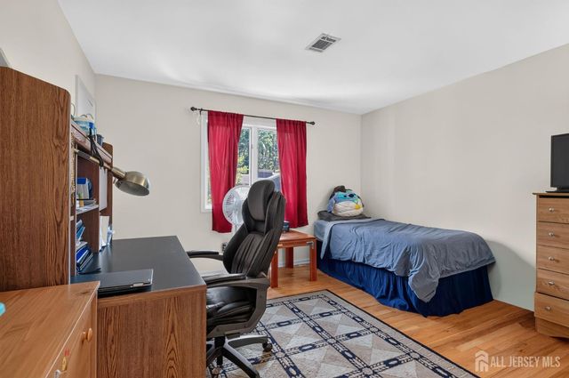 14 Gallo Way, Edison, NJ 08820