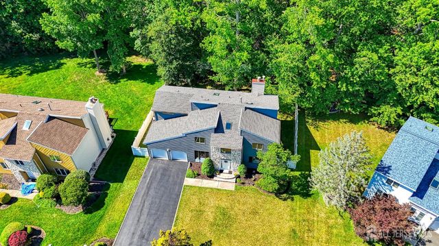14 Gallo Way, Edison, NJ 08820