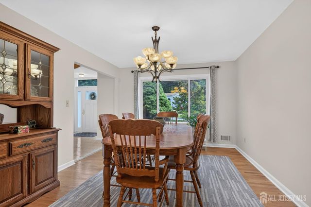 14 Gallo Way, Edison, NJ 08820