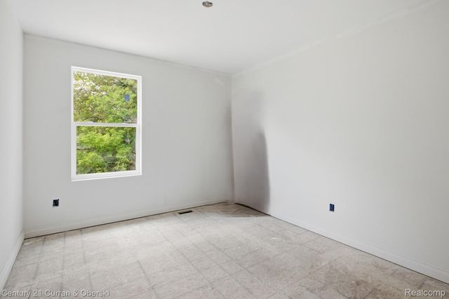755 Nelsons Ridge Drive 1, Howell, MI 48843