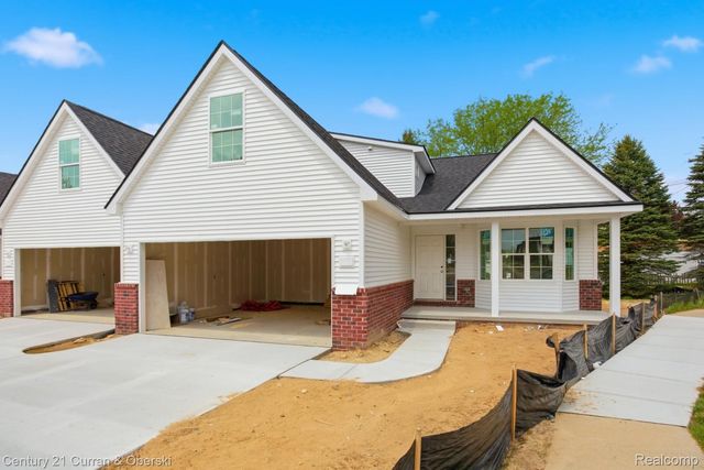 755 Nelsons Ridge Drive 1, Howell, MI 48843