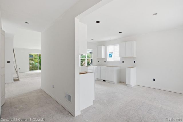 755 Nelsons Ridge Drive 1, Howell, MI 48843
