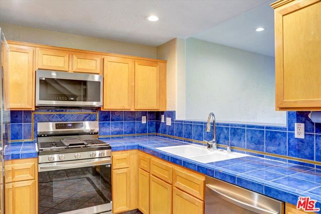 630 E Walnut Street, Pasadena, CA 91101