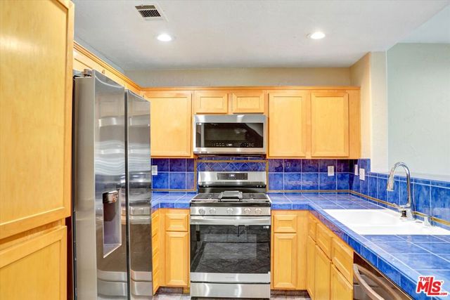 630 E Walnut Street, Pasadena, CA 91101