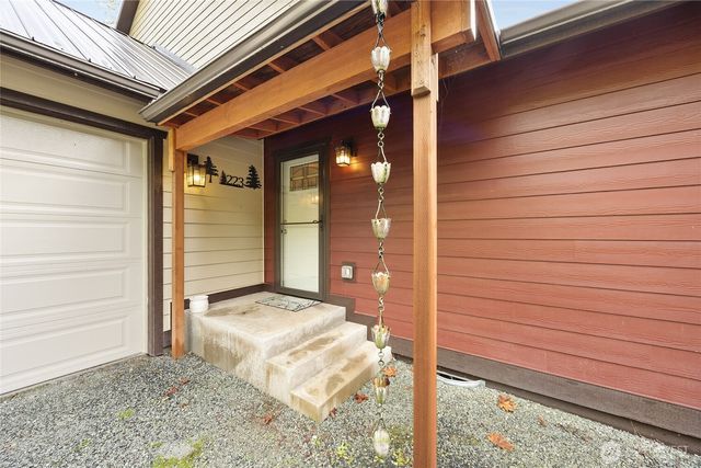 223 Carr Road E, Randle, WA 98377