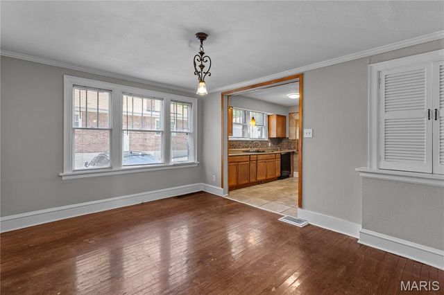 215 Carson Road, Ferguson, MO 63135