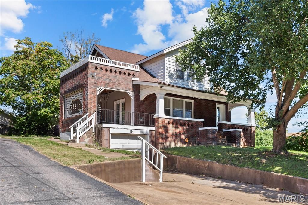215 Carson Road, Ferguson, MO 63135