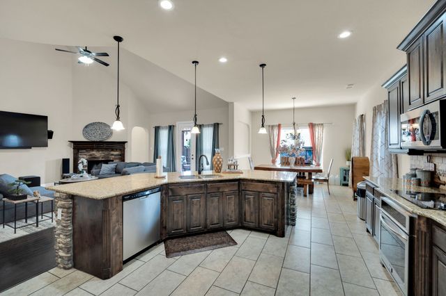 410 Salt Cedar Drive, Midlothian, TX 76065