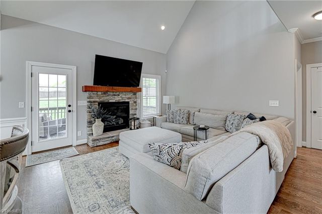 231 Plumstead Lane, Clemmons, NC 27012