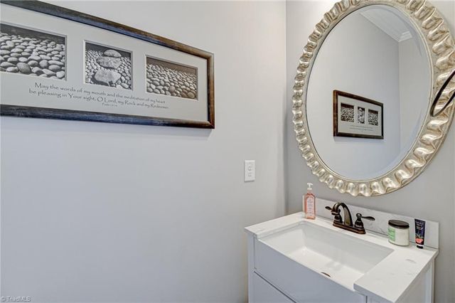 231 Plumstead Lane, Clemmons, NC 27012