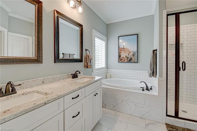 231 Plumstead Lane, Clemmons, NC 27012