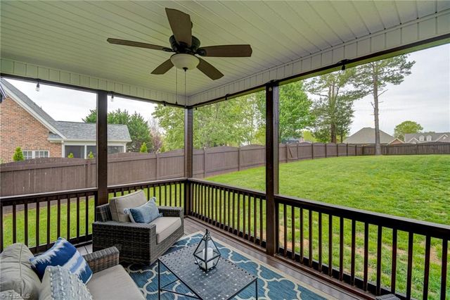 231 Plumstead Lane, Clemmons, NC 27012