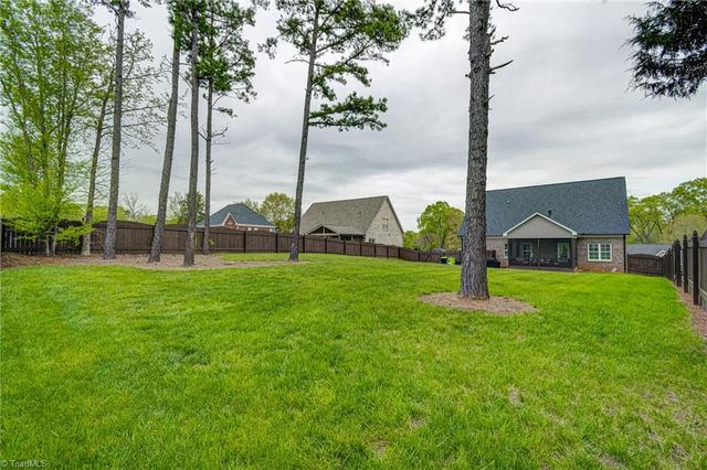 231 Plumstead Lane, Clemmons, NC 27012