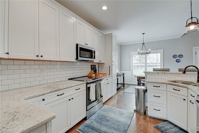 231 Plumstead Lane, Clemmons, NC 27012