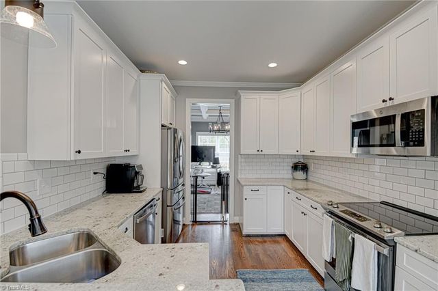 231 Plumstead Lane, Clemmons, NC 27012
