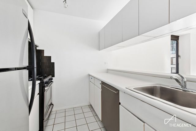 215 W 95th St Apt 7E, New York City, NY 10025